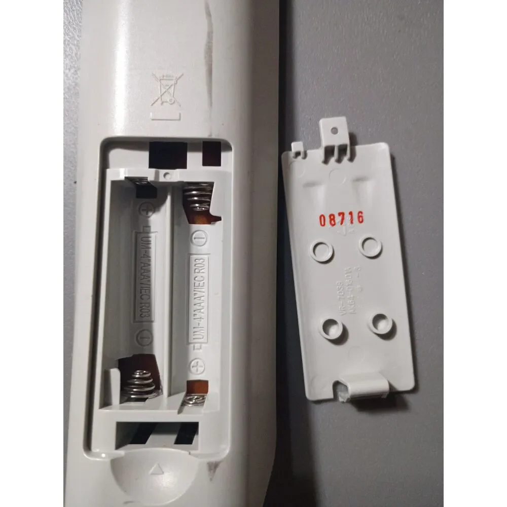 Genuine SAMSUNG 00070D Remote Control BDP1500 BDP2500 BDP2550 used